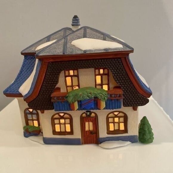 Department 56 Heritage Alpine Village Bakery & Chocolate Shop #5614-6 Retired - Picture 2 of 9